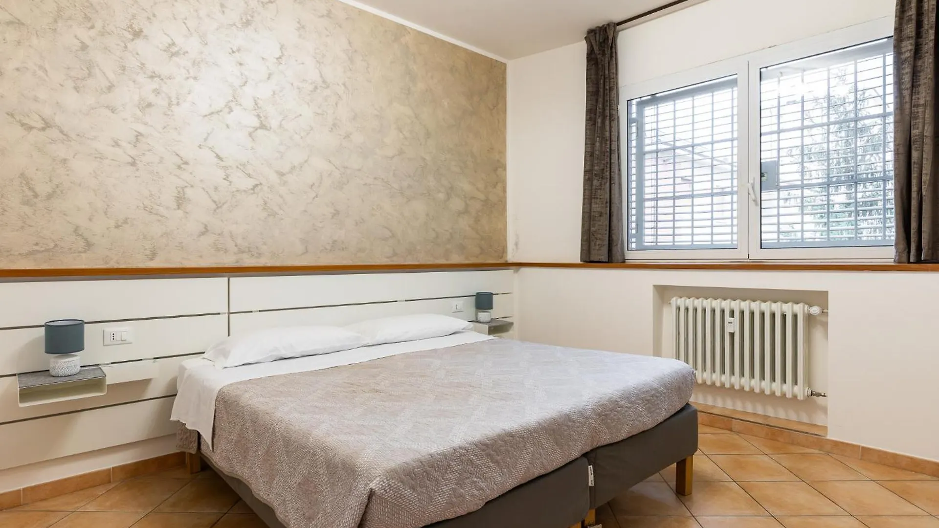 Magni2 Apartment Bologna 0*,