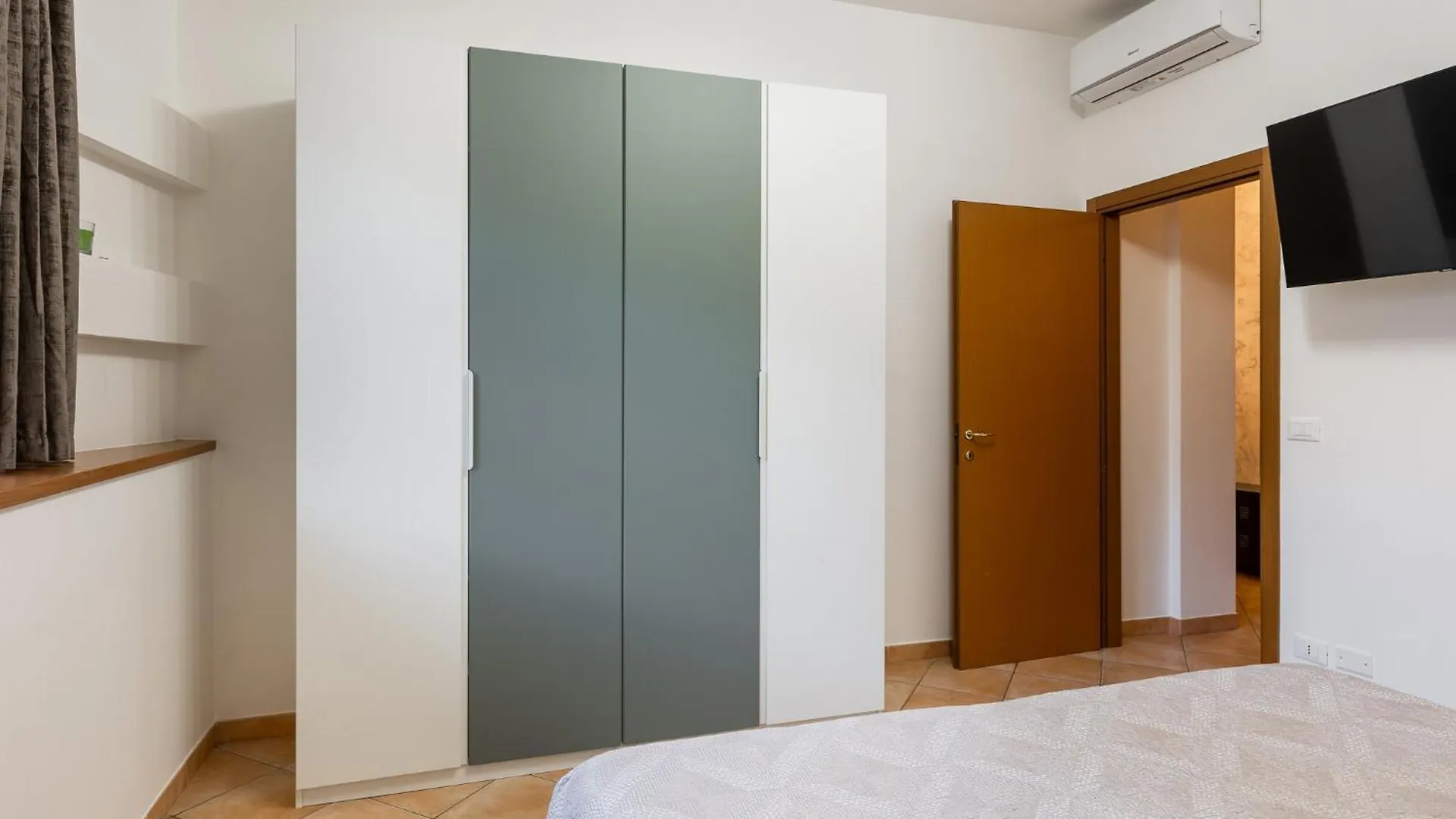Magni2 Apartment Bologna 0*,  Italy